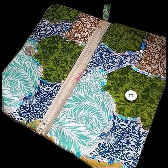 Multi-Patterned Fabric Sequined Wristlet Purse - Picture 4 of 8